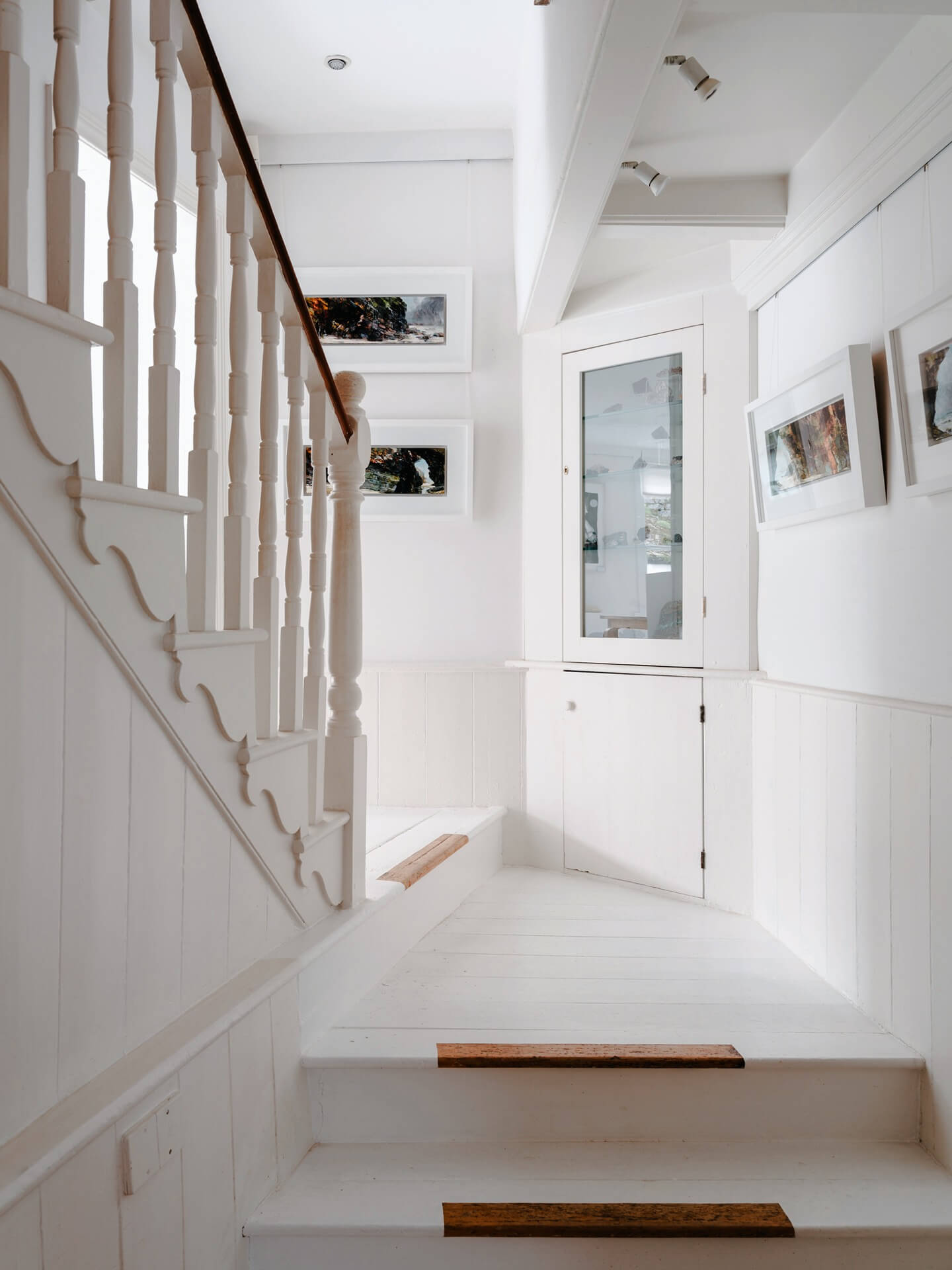 artist Sarah Adams Padstow home - light and airy hallway and stairs